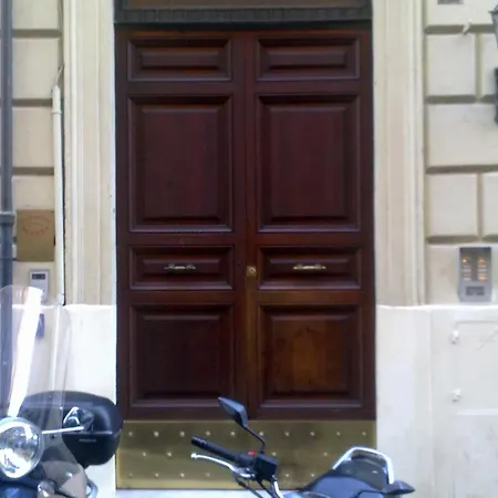 Hotel Sandra *