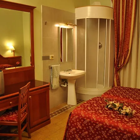Hotel Sandra *