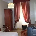 Hotel Sandra *