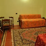 Sandra Hotel *