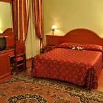 Hotel Sandra *