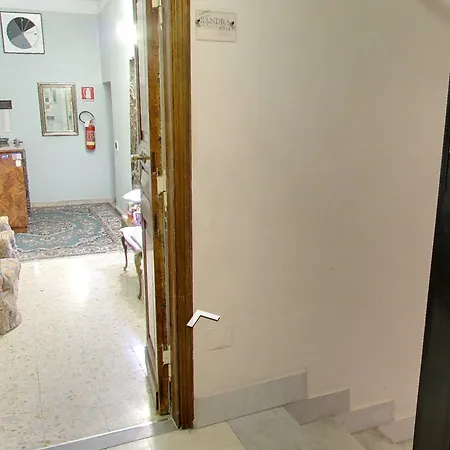 Sandra * Rome