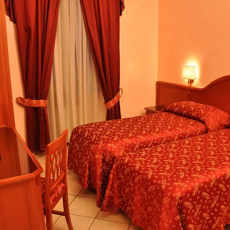 Sandra Hotel