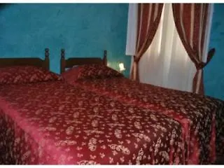 فندق Sandra