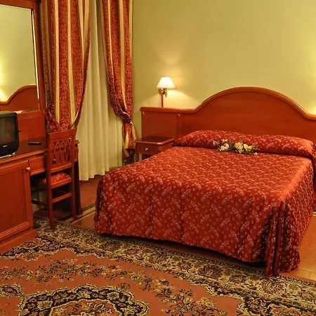 Hotel Sandra *